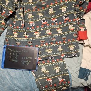 Hanna Andersson Dark Green Grogu Holiday Pajama Set